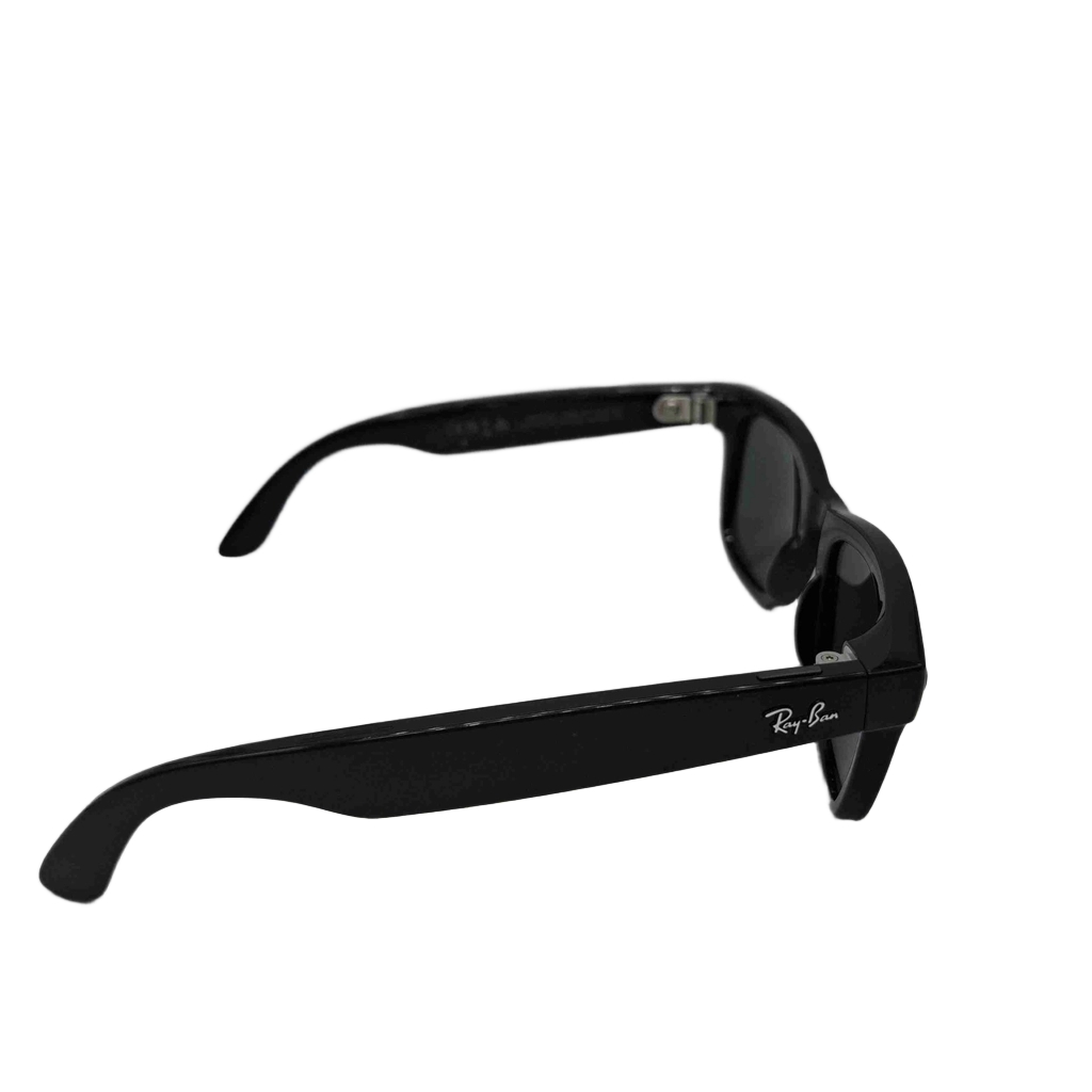 Ray-Ban RW4008 Wayfarer Gen 1 Meta Glasses + Box + Charging Case (WR 1433876)