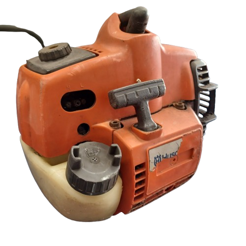 HUSQVARNA LINE TRIMMER 323 HUSQVARNA 2 STROKE PICK UP ONLY (LEL)