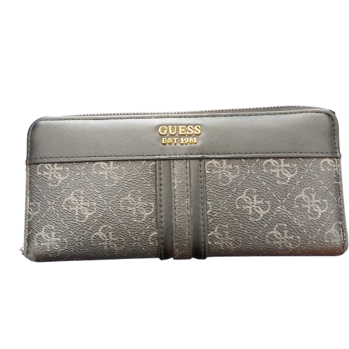 Ladies Guess Large Zip Wallet – Good Condition