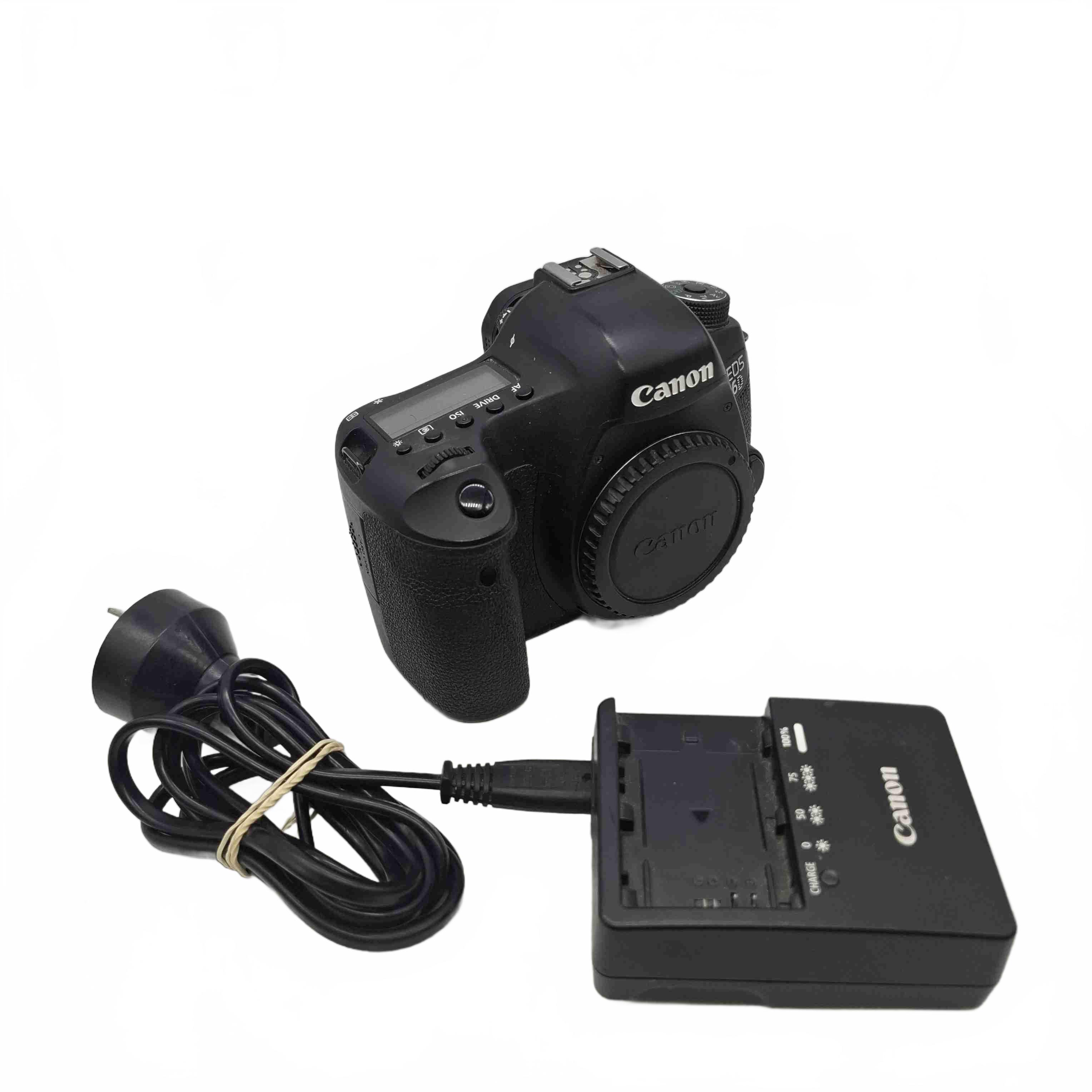 Canon DSLR Camera EOS 6D Black +Batteyr & Charger  (WR 1433700)