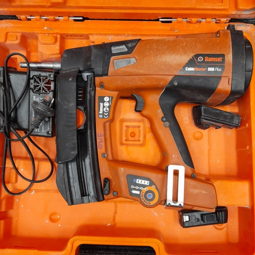 Ramset Nail gun Cable Master 800 Plus in hard case x2 Batteries and a charger