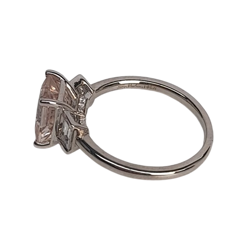 Ladies 18ct White Gold Cast Morganite And Diamond Dress Ring (LN)
