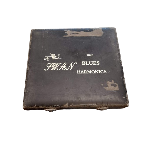 Swan Harmonica 1020 Silver Set bOf 12 In Black Case That Is Flaking