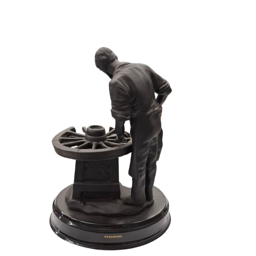 WEDGEWOOD FIGURINE SKILLS OF THE NATION 27/1000 THE WHEELWRIGHT