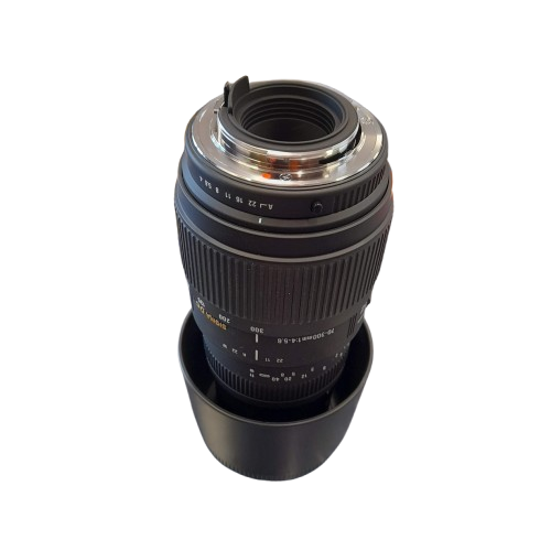 Sigma DG 70-300mm 1:4-6.6 Black Lens with Lens Cap (GE)