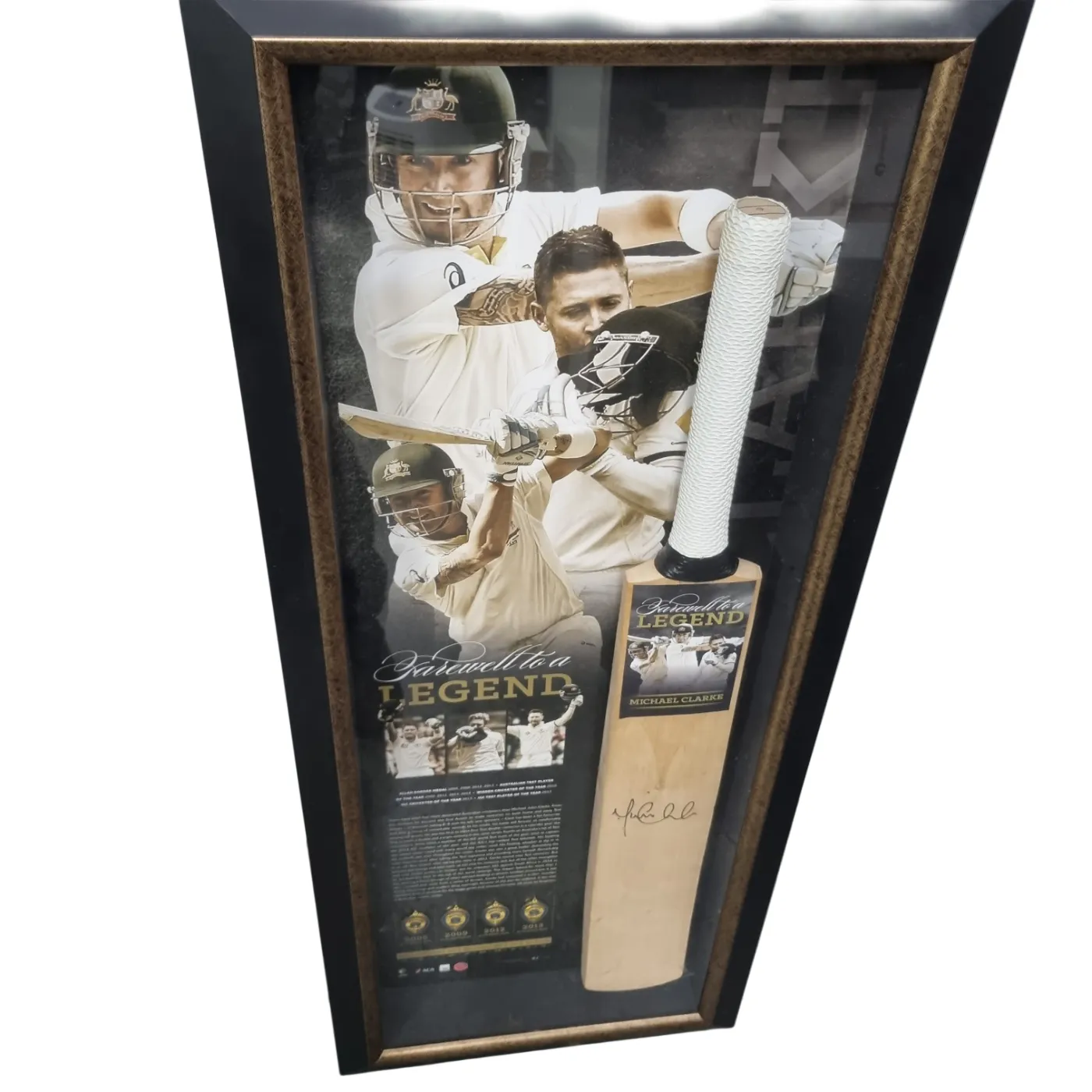 National Honour Frame – Michael Clarke Retirement Cricket Bat Signed Limited Edition 41/115 + COA (WR) PICK UP ONLY