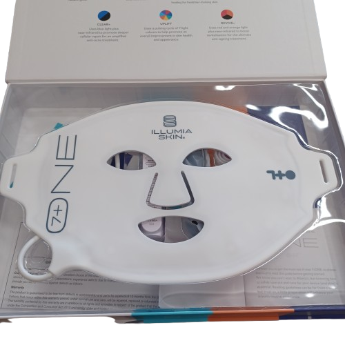 Illumiaskin 7+ One White Face Mask V02