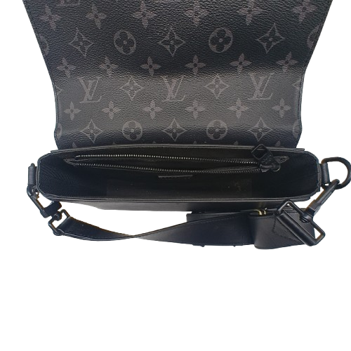 Louis Vuitton Epi New Flap Messenger Bag Black M58492 + Entrupy Certificate (CP 1415507)