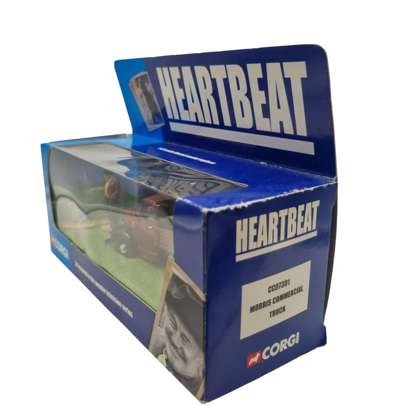 Heartbeat Morris Commercial Truck Model Kit (CC07301) [WR 1401164]