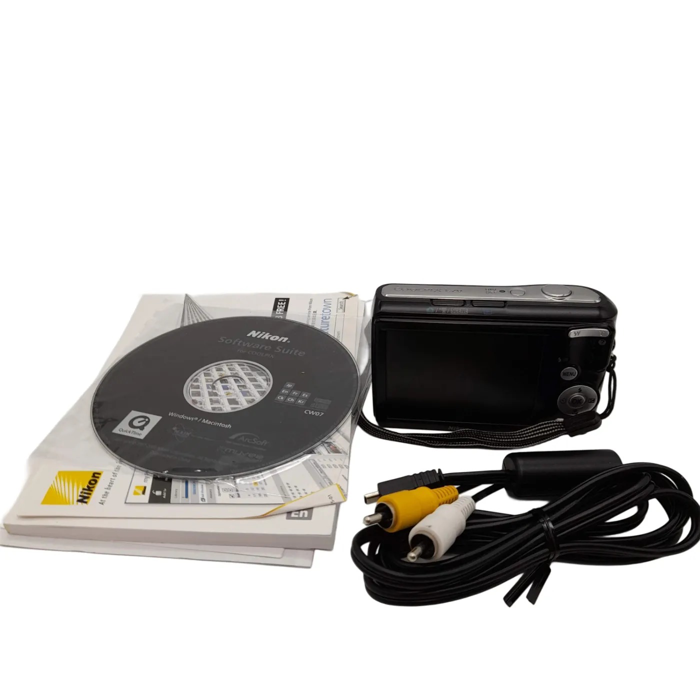 Nikon Digital Camera Coolpix L20 + Box + Manual + USB (WL 1418529)