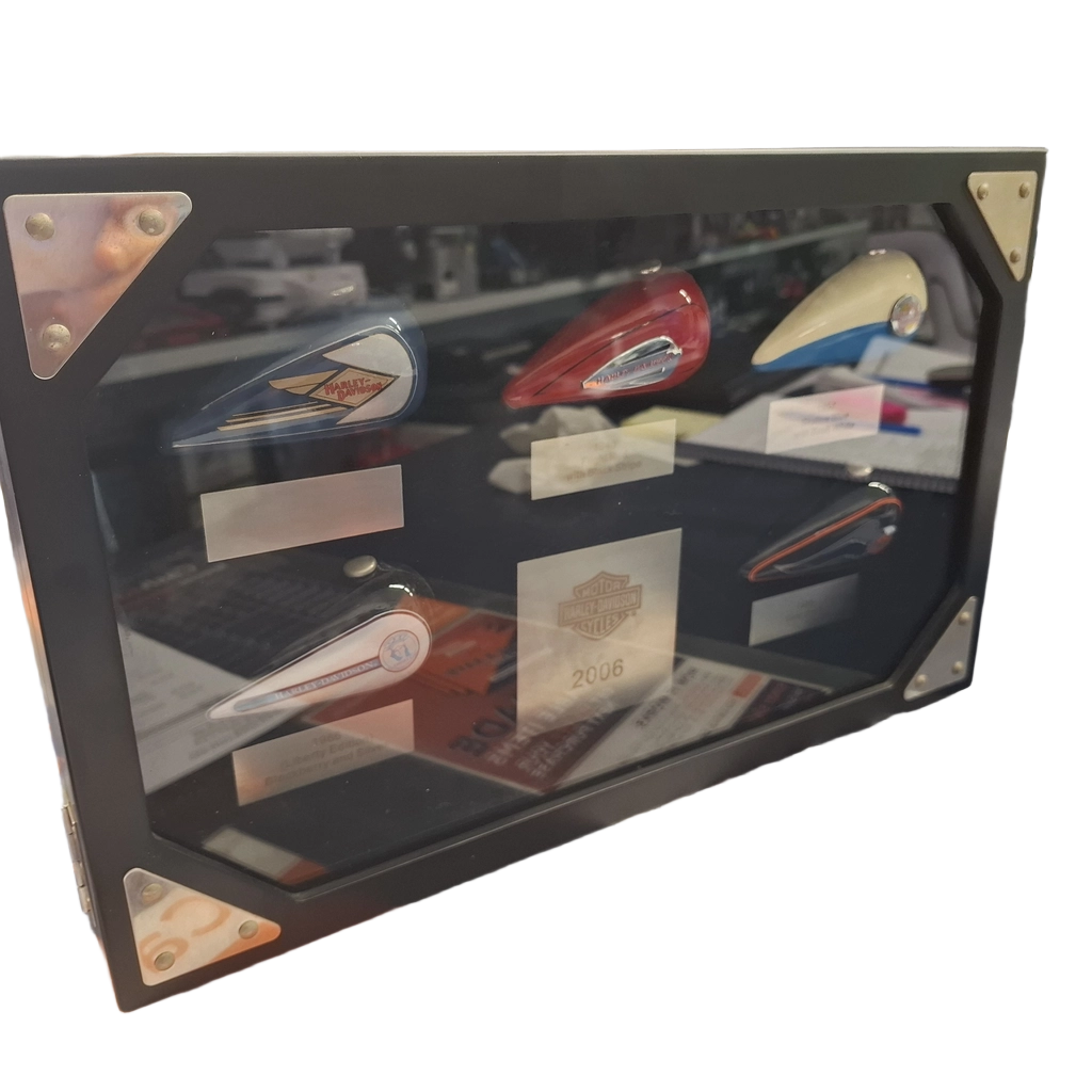 Harley Davidson 2006 Tis The Season Tank Shadow Box Set (1436535) (JN)