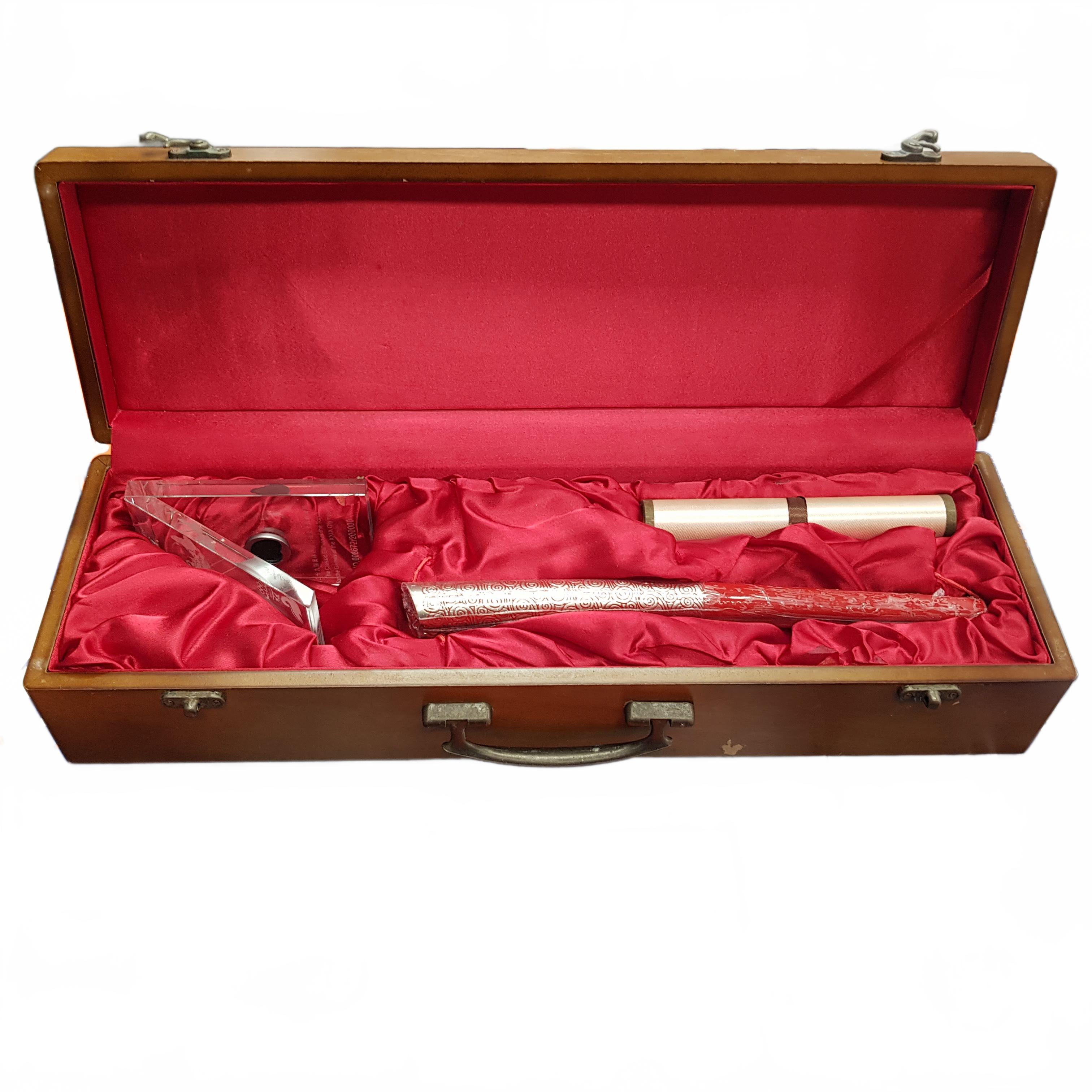 2008 Beijing Olympic Torch Replica 29cm Red With Box And Glass Holder (1427448) (MR)