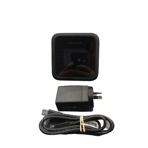 Netgear Nighthawk M6 MR6110 5G Mobile Hotspot, Excellent Condition With AC Adaptor & USBC Cable