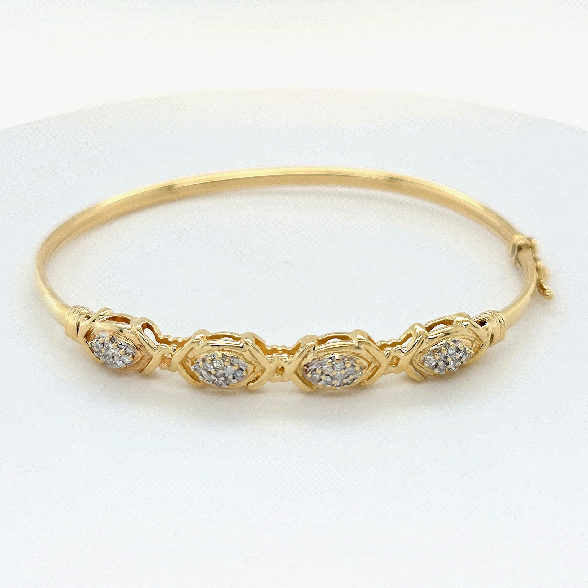 Ladies 14ct Yellow Gold Bangle With Diamonds (MR1422727) With Valuation