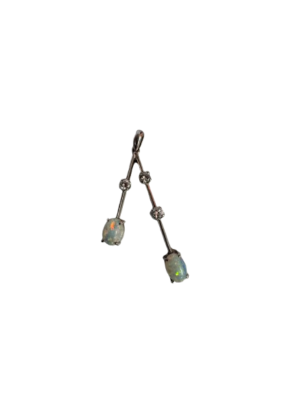 Ladies 18ct White Gold Pendant Weighs 3.3 Grams 5cms 3x 0.05ct Diamonds 2×0.30ct Opals (GE1368433)