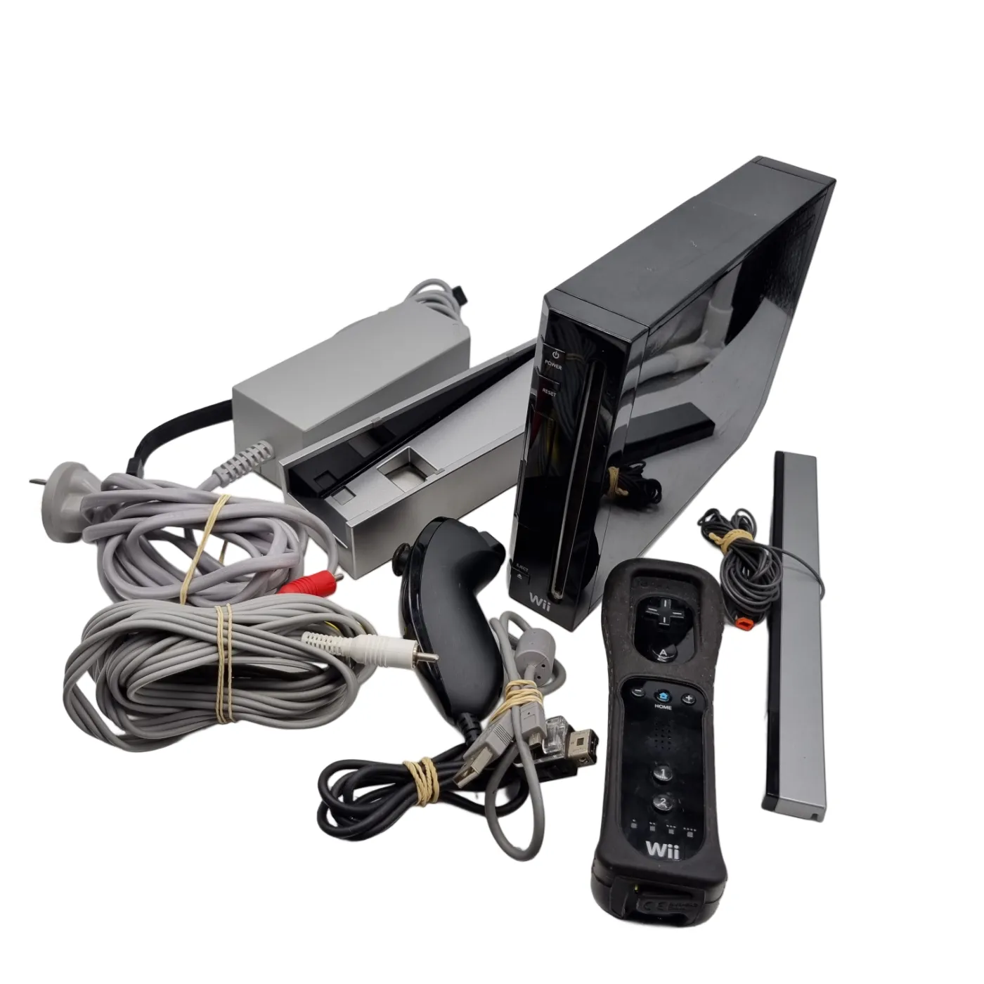 Nintendo Wii Console – RVL-001 (AUS) + Cables, Controller & Accessories (WR)