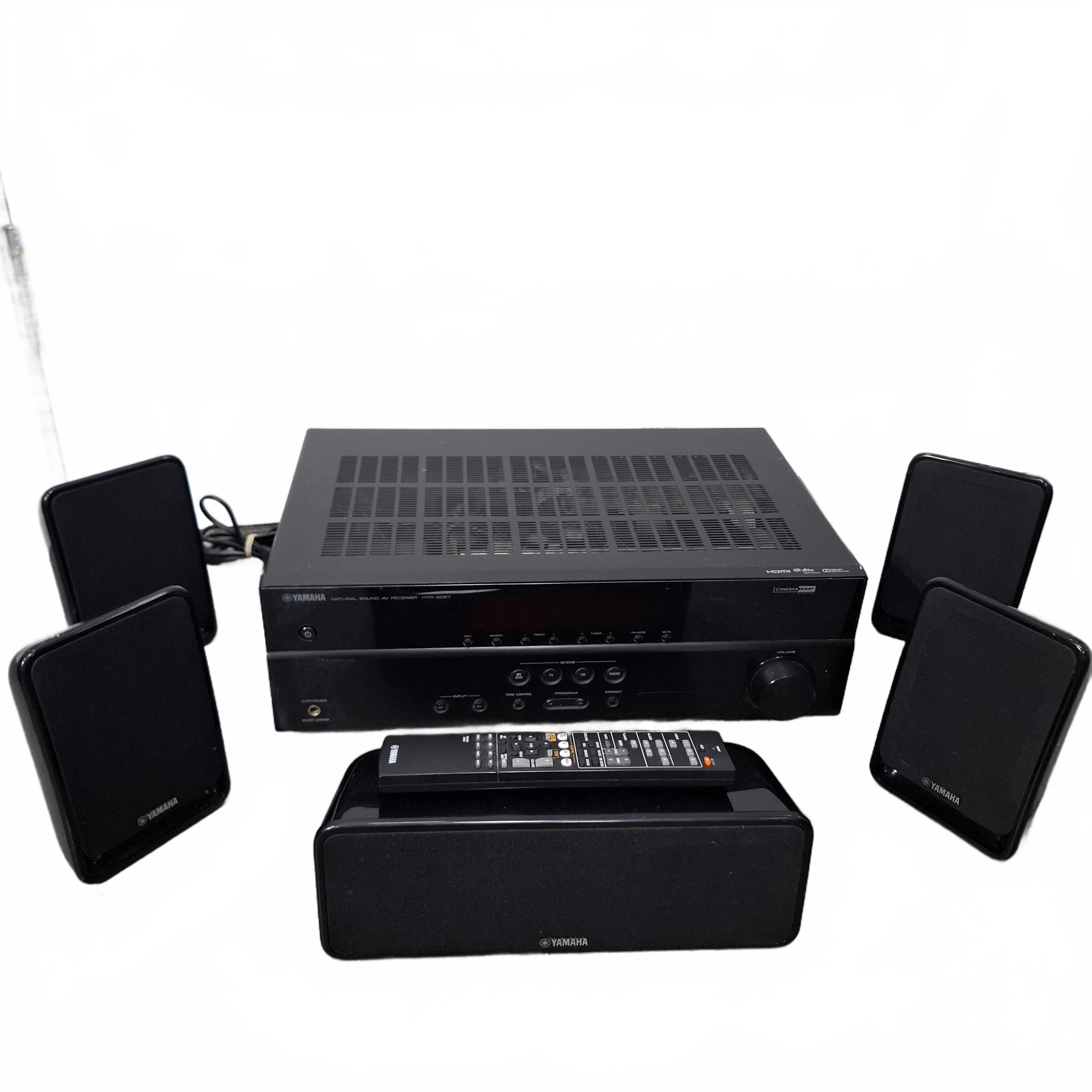 Yamaha Receiver HTR-2067 + 5 Speakers + Leads + Remote (WR 1426493)