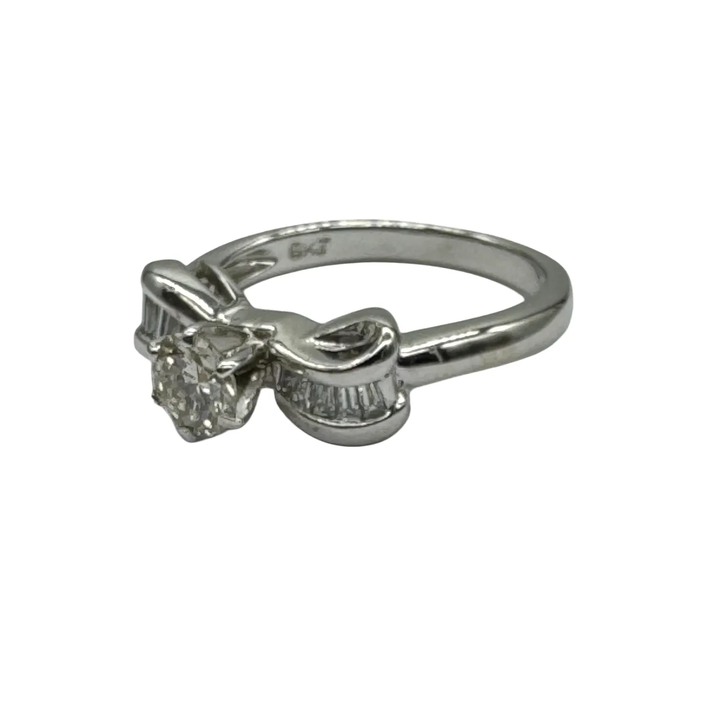 Ladies 19ct White Gold 11 Stone Diamond Bow Ring 0.60ct TDW M 6 1/2 With Valuation (WR 1259378)