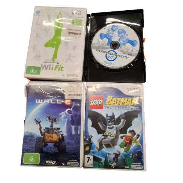 Nintendo Wii Console with Various Controllers and 8 Games  [JN]