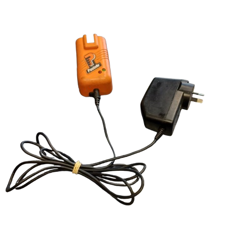 Paslode 7.4V Li-ion Battery Charger 902667 (lel)