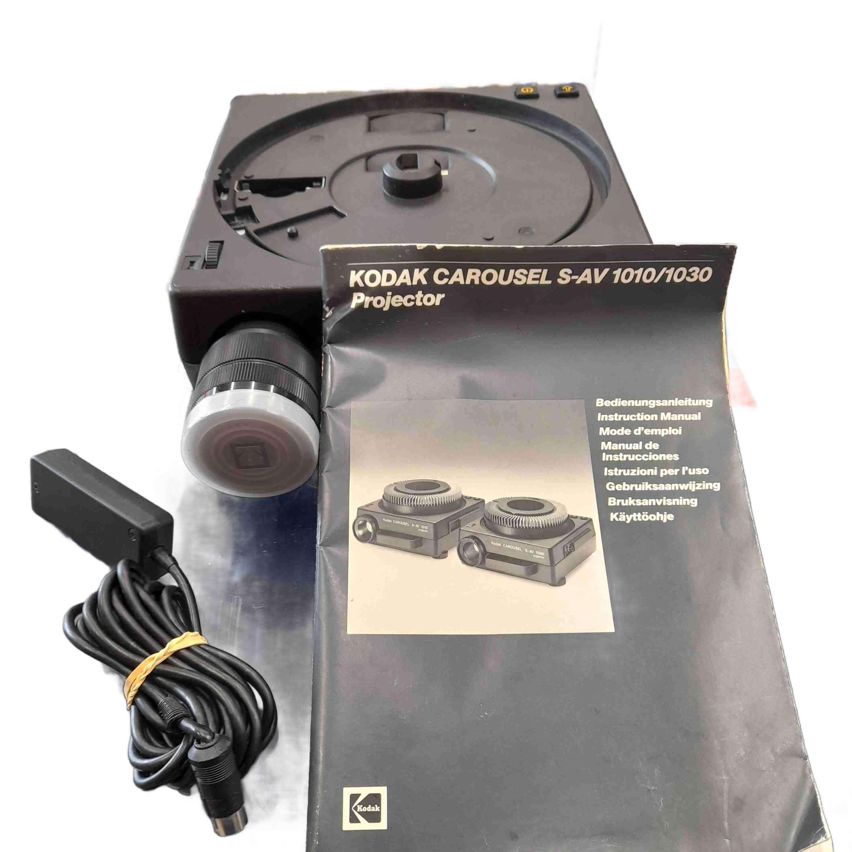 Kodak Projector S-AV1010 With Case (GE)