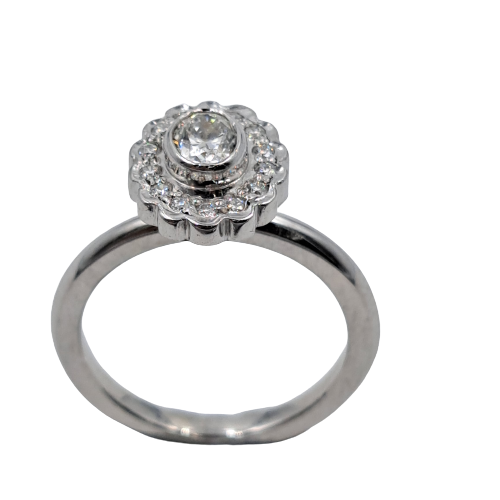 Ladies 18ct White Gold Diamond Cluster Ring with 15 Diamonds 5.45 Grams with Valuation Size L