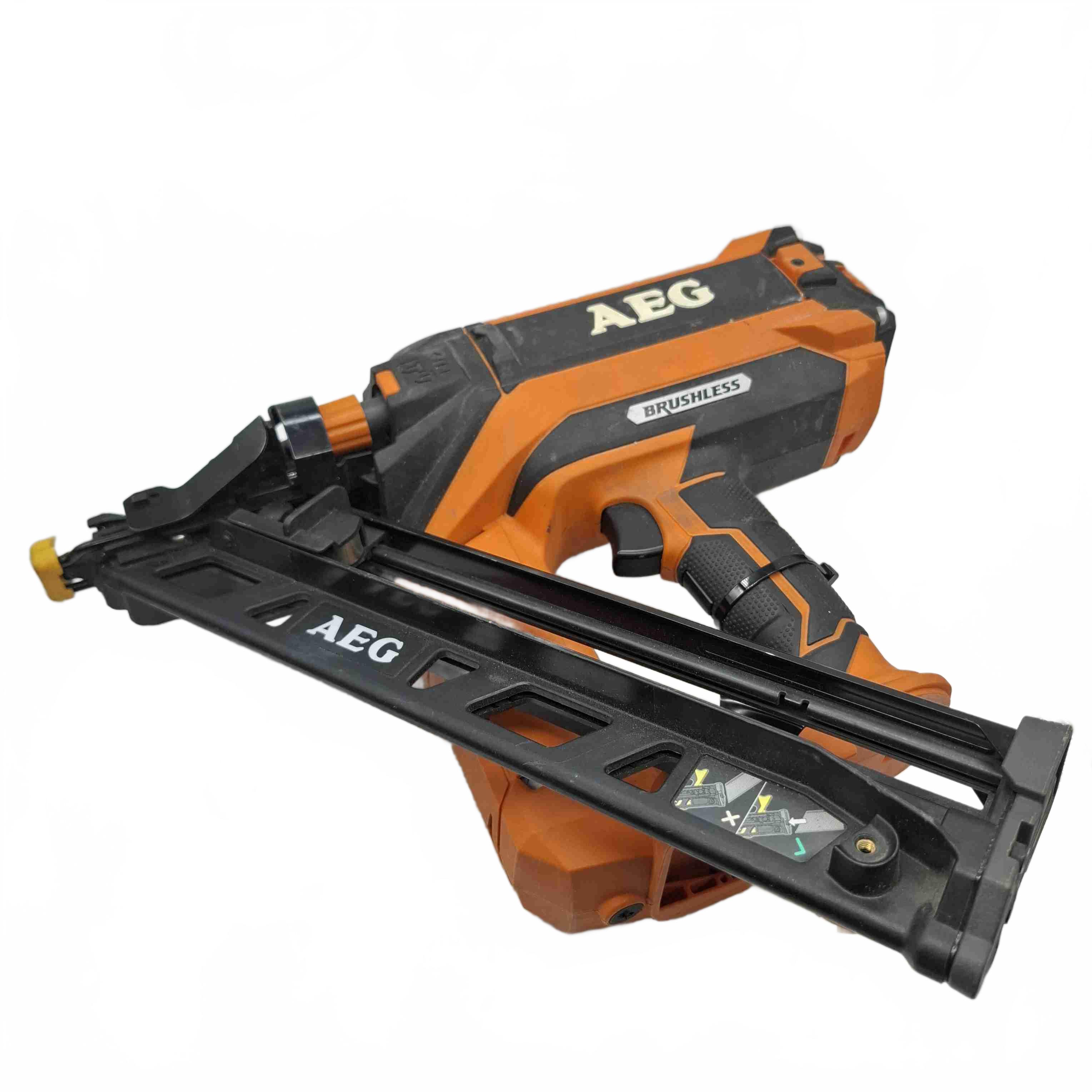 AEG 18V 15Ga Brushless Angled Finish Nail Gun AFNDA18B Skin Only (WR 1428429)