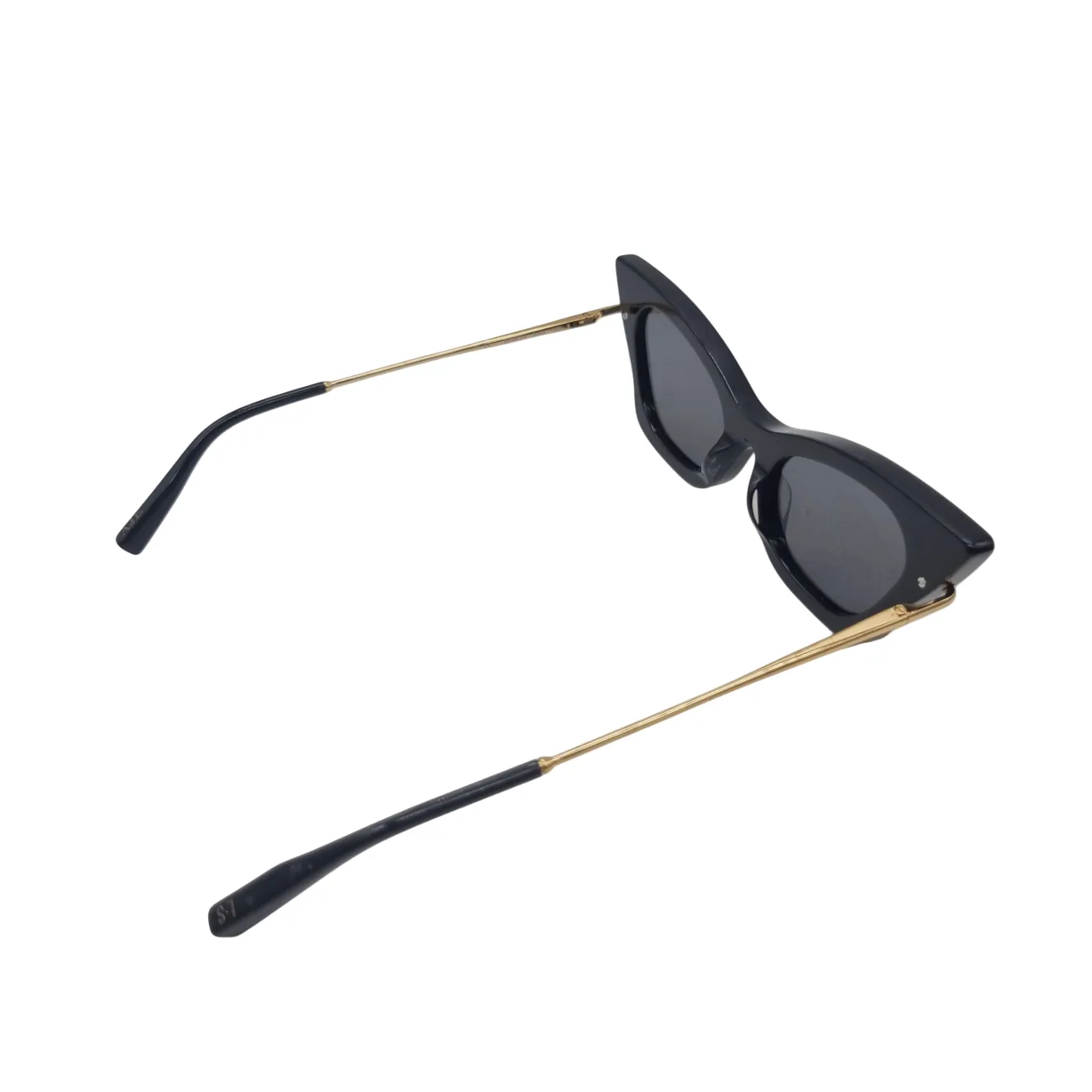 AJE x Local Supply The Cat Eye Sunglasses With Case