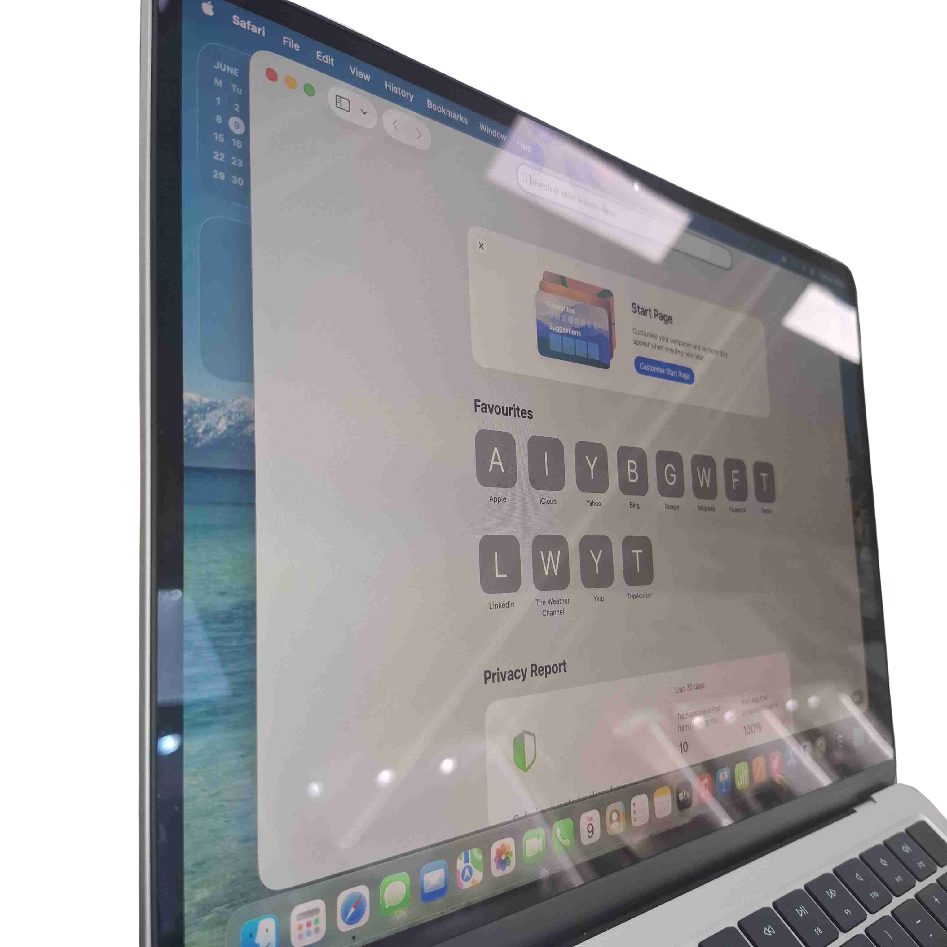*Sold As Is – Whitening Through Screen LCD Damage* Apple MacBook Air A2681 M2 2022  8GB Memory 512GB SSD + Box + Charger (WR 1410412)