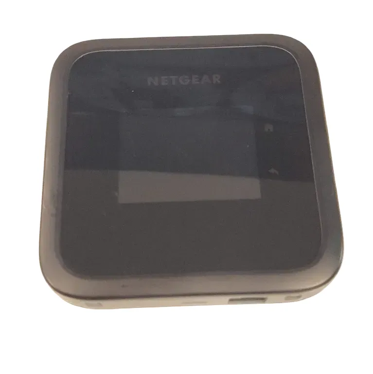 Netgear Nighthawk M6 5G WiFi 6 Mobile Router With 5G Sub-6 bands with Power and Pouch