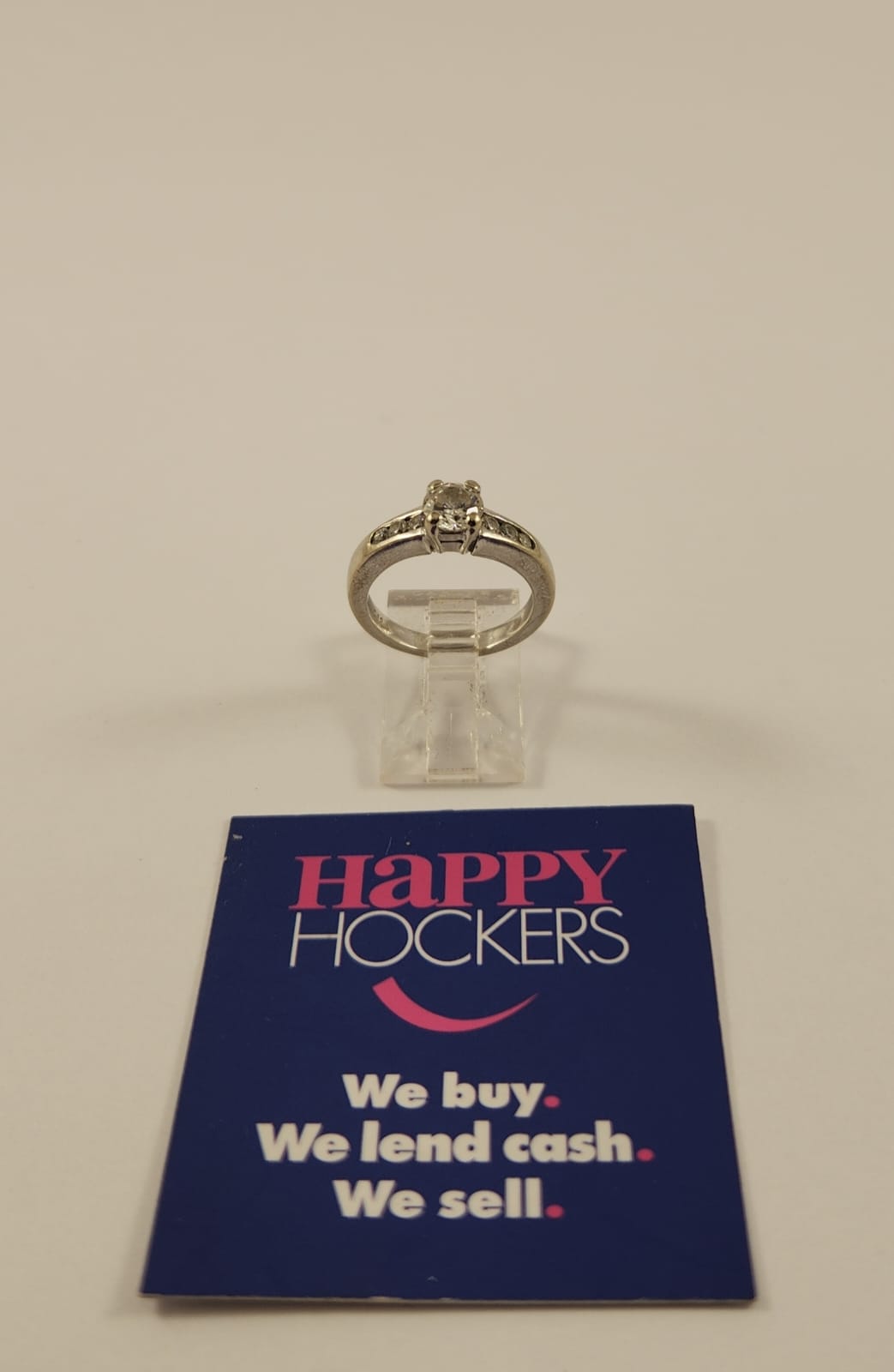 9CT WHITE GOLD RING SET WITH CUBIC ZIRCONIAS