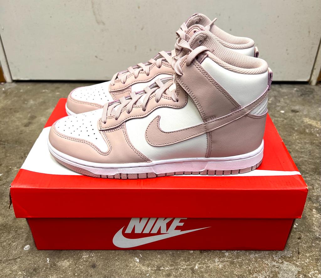 NIKE DUNK HIGH SNEAKERS NEW UNWORN IN BOX