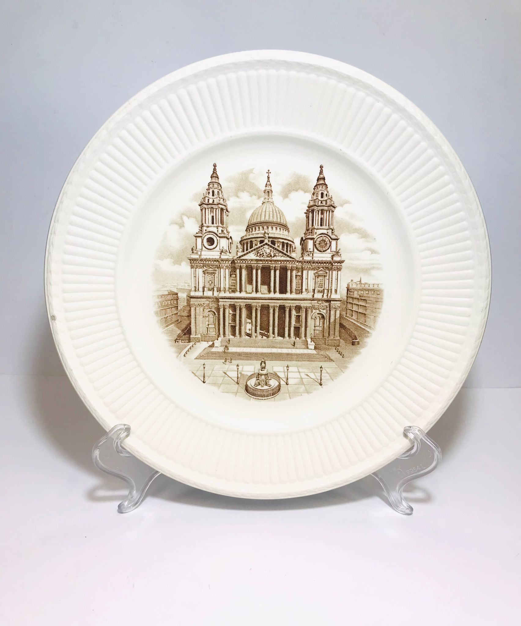 WEDGWOOD OLD LONDON VIEWS ST PAUL’S CHINA PLATE