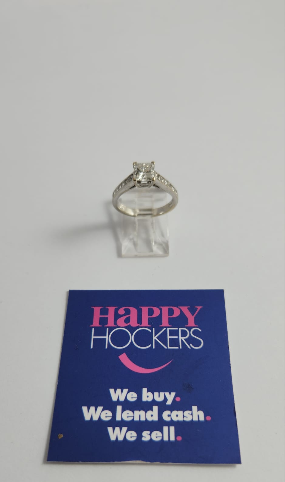 18CT WHITE GOLD RING SET WITH 13 DIAMONDS TOTALLING 1.2CT