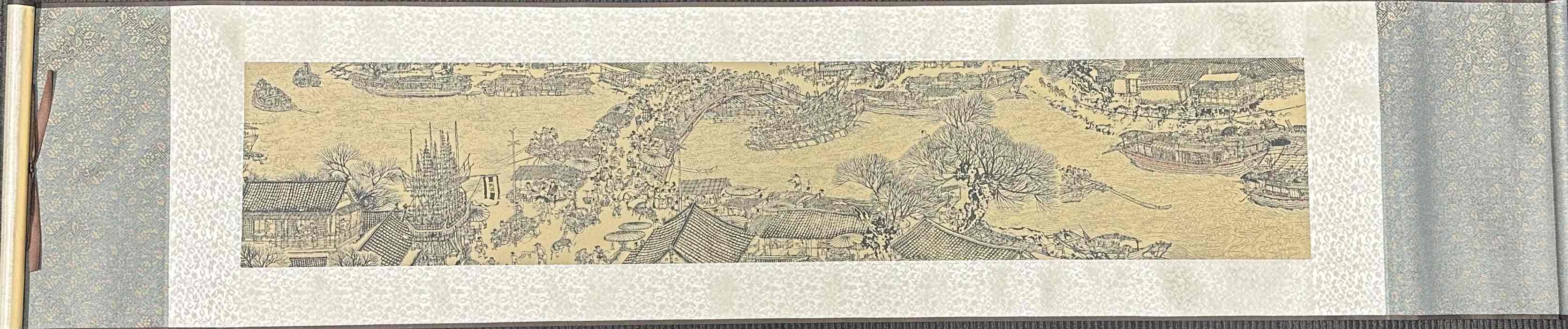 BEAUTIFUL CHINESE ALONG THE RIVER DURING THE QINGMING FESTIVAL (QINGMING SHANGHE TU) REAL SILK BROCADE SCROLL