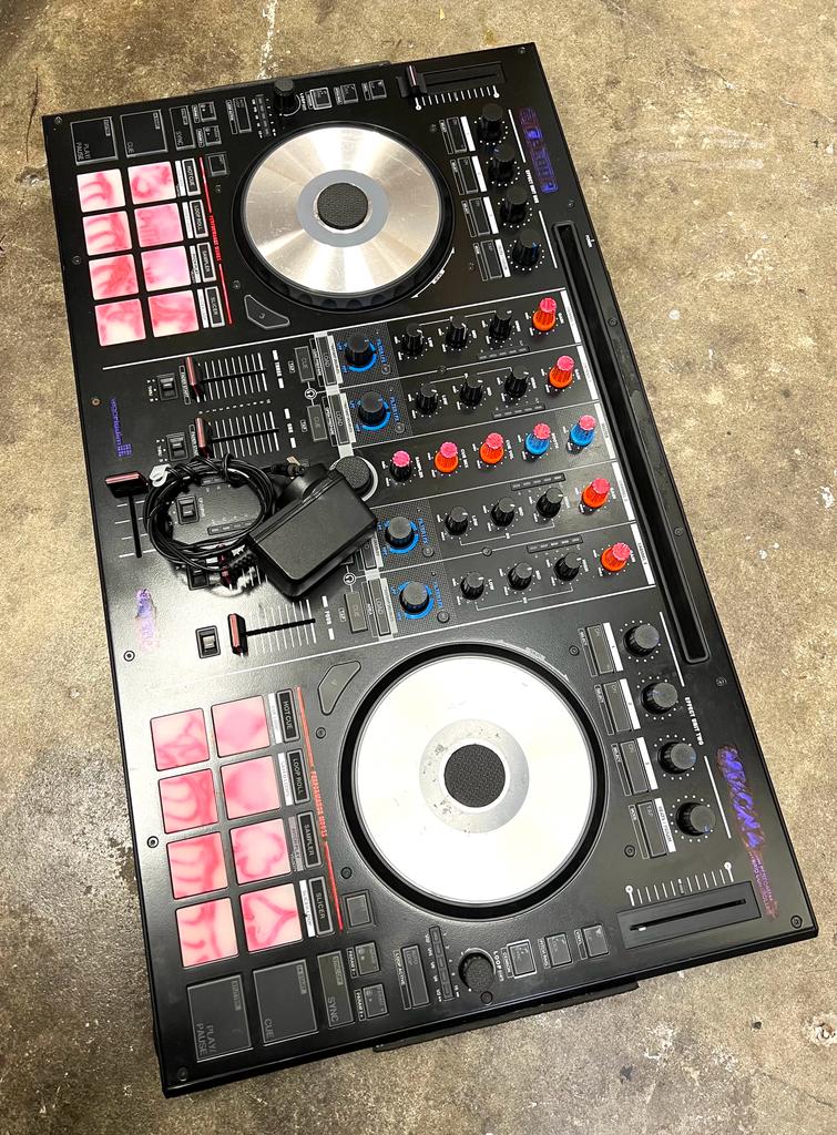 RELOOP MIXON 4 FOUR CHANNEL DJ CONTROLLER FOR SERATO