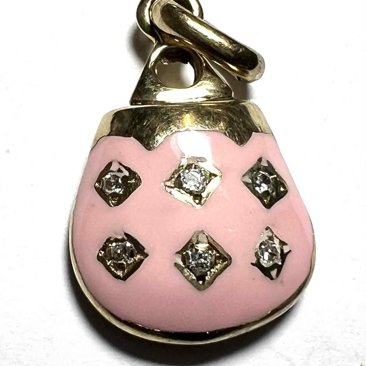 9CT YELLOW GOLD AND PINK ENAMEL BAG CHARM/PENDANT