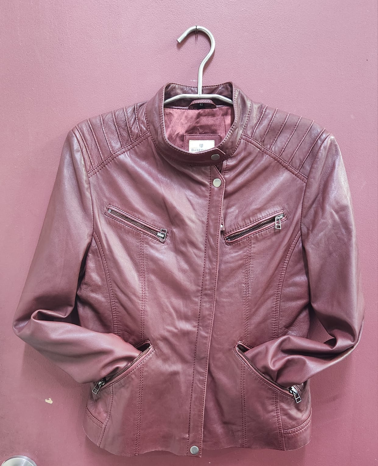 BASEFIELD LADIES BURGUNDY JACKET. SIZE 42. OUTER: 100% LAMMNAPPA