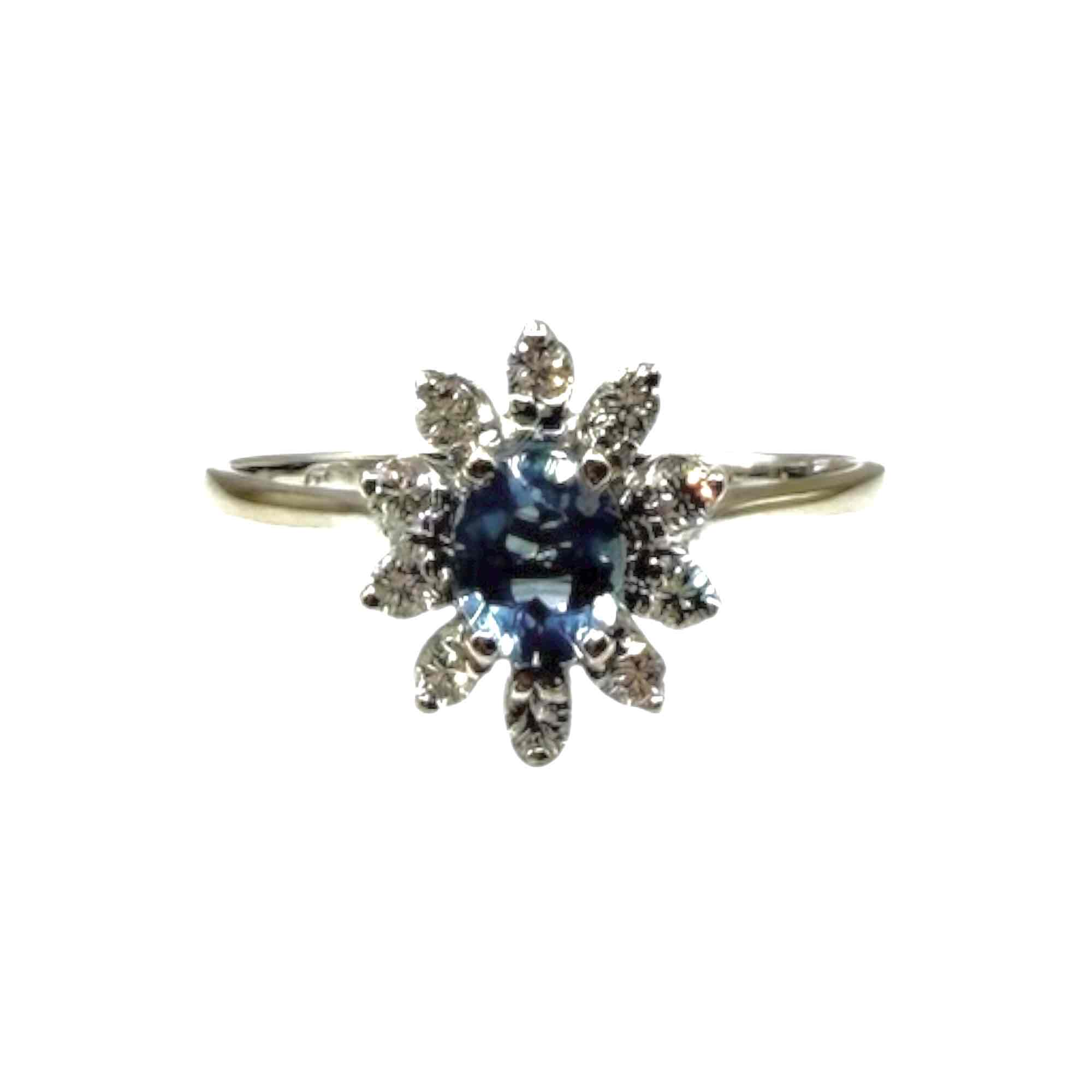 18CT GOLD RING 2.1GMS TDW 0.10CTS