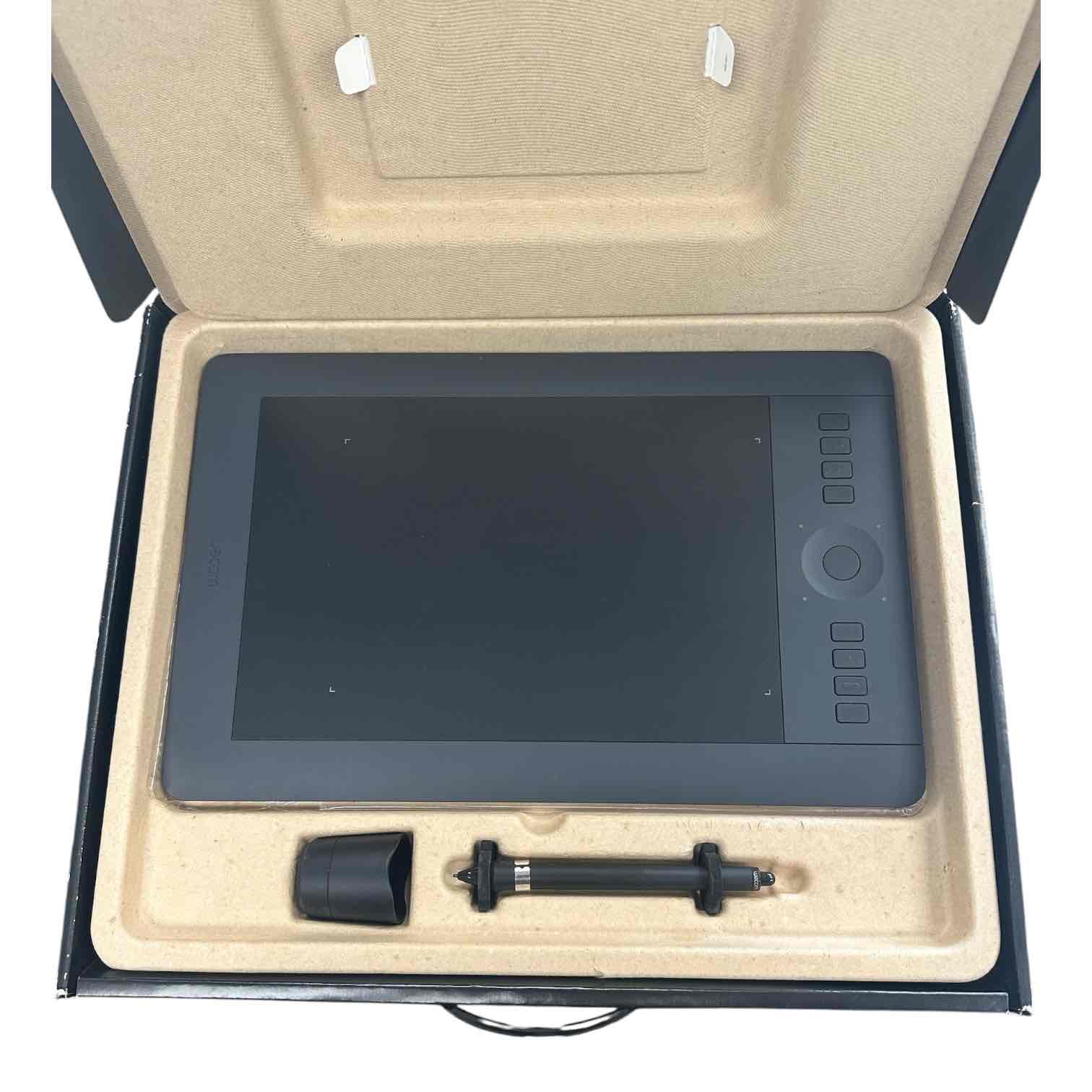 WACOM INTUOS PRO WITH PEN TABLET