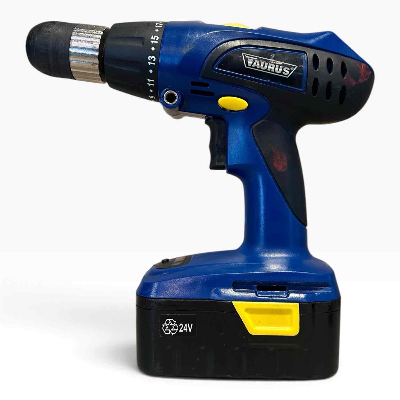 TAURUS HAMMER DRILL AND BATTERY