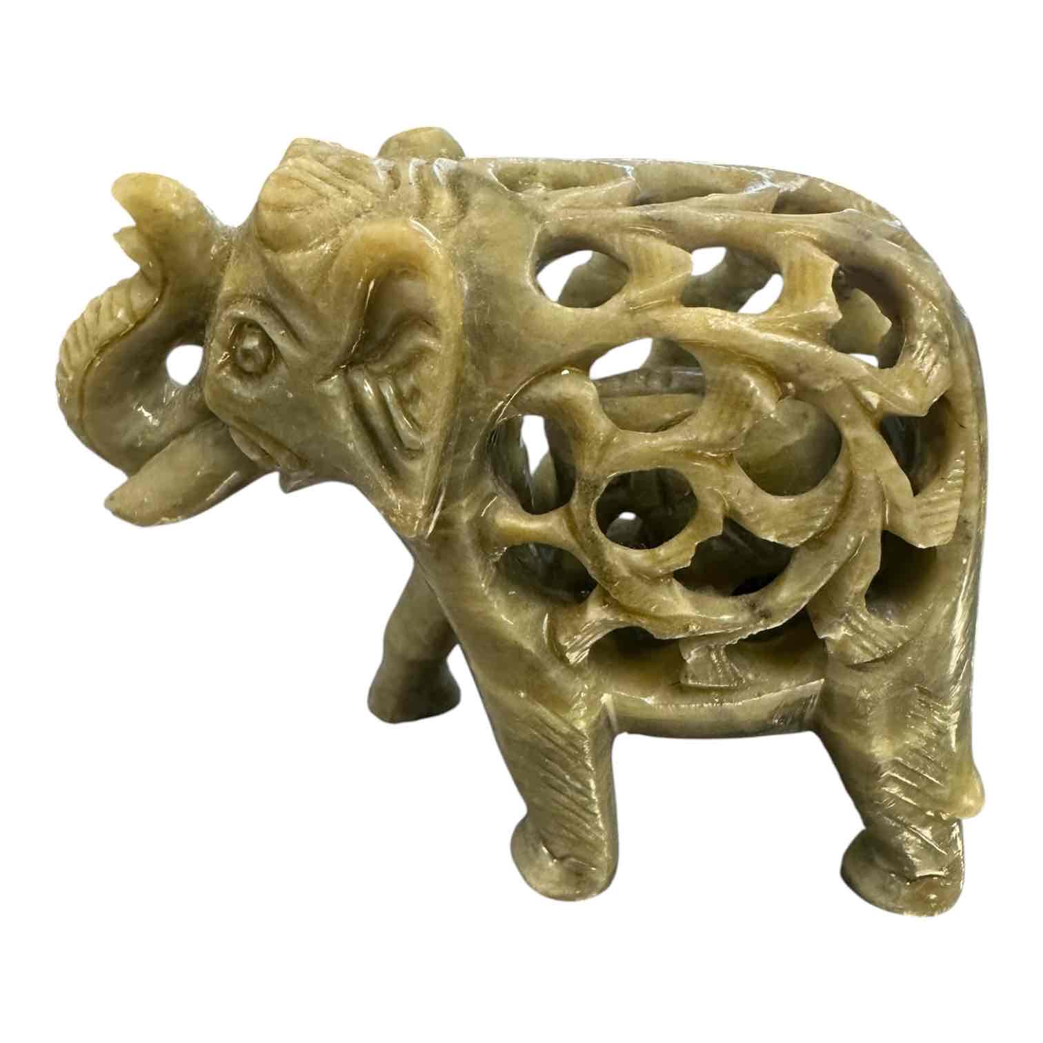FIGURINES