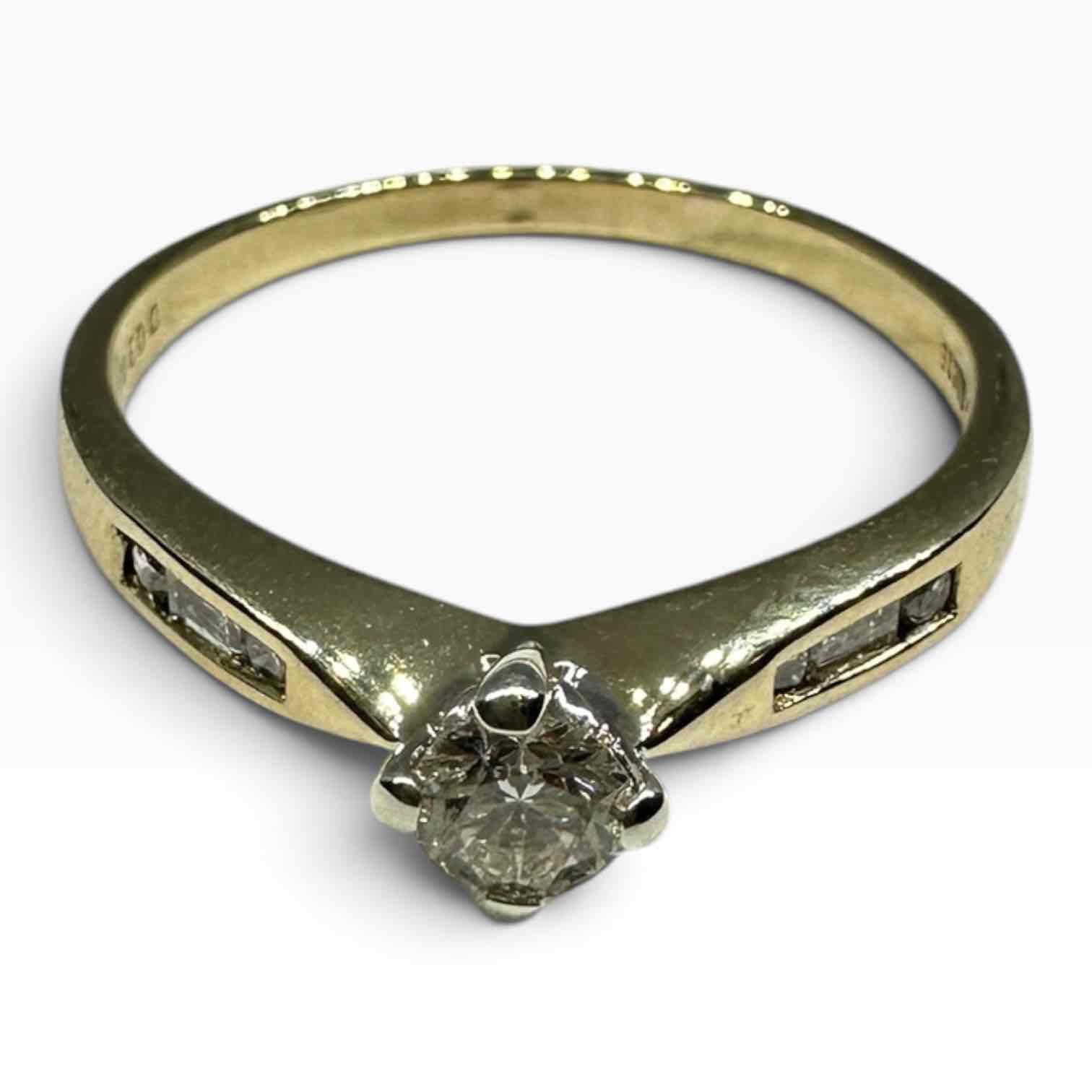 LADIES 9CT YELLOW GOLD DIAMOND RING TDW 0.20CTS