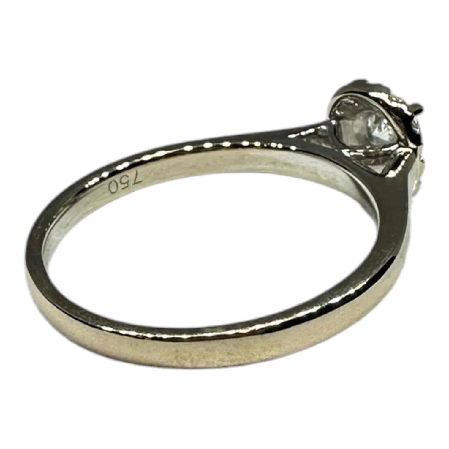 LADIES 18CT WHITE GOLD RING TDW 0.50CTS