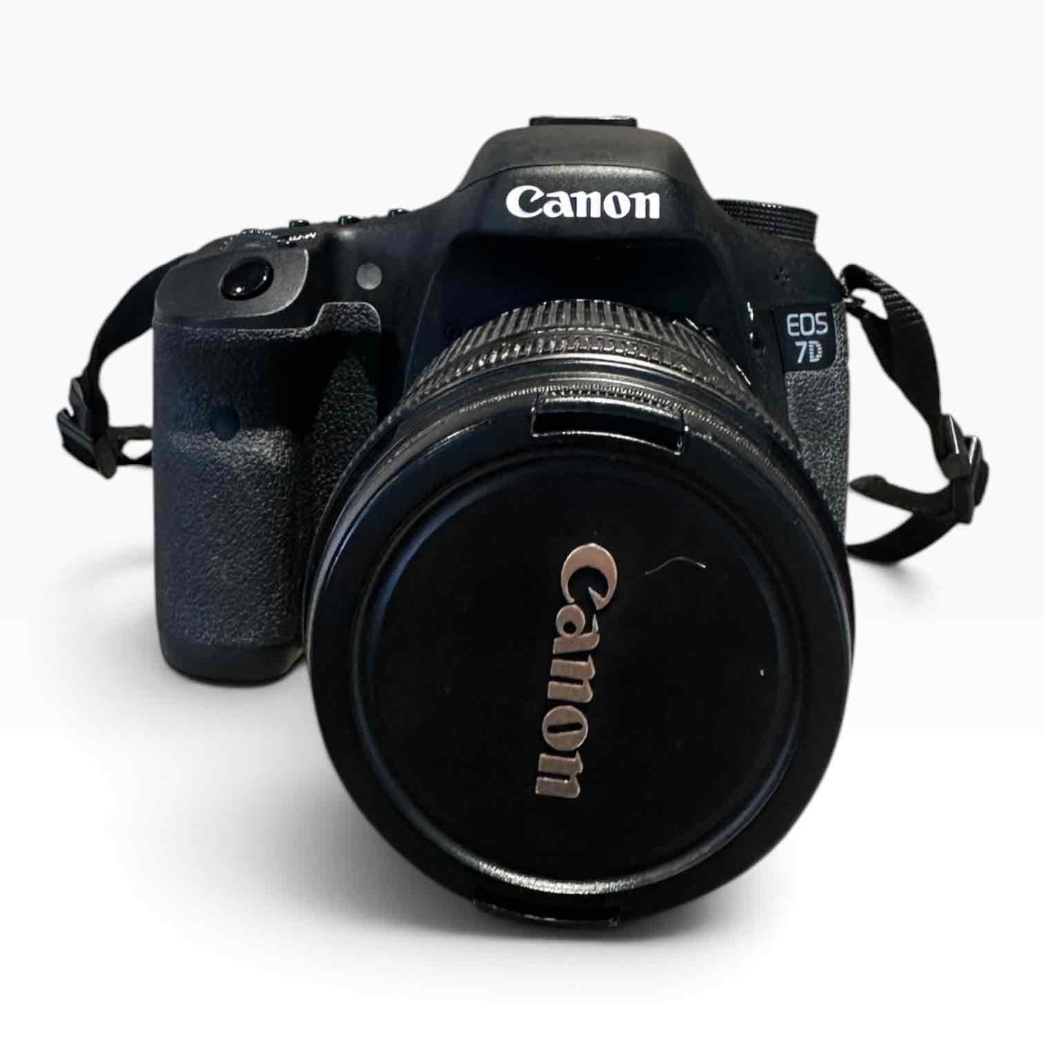 CANON EOS 7D DS126251 CAMERA WITH ACCESSORIES