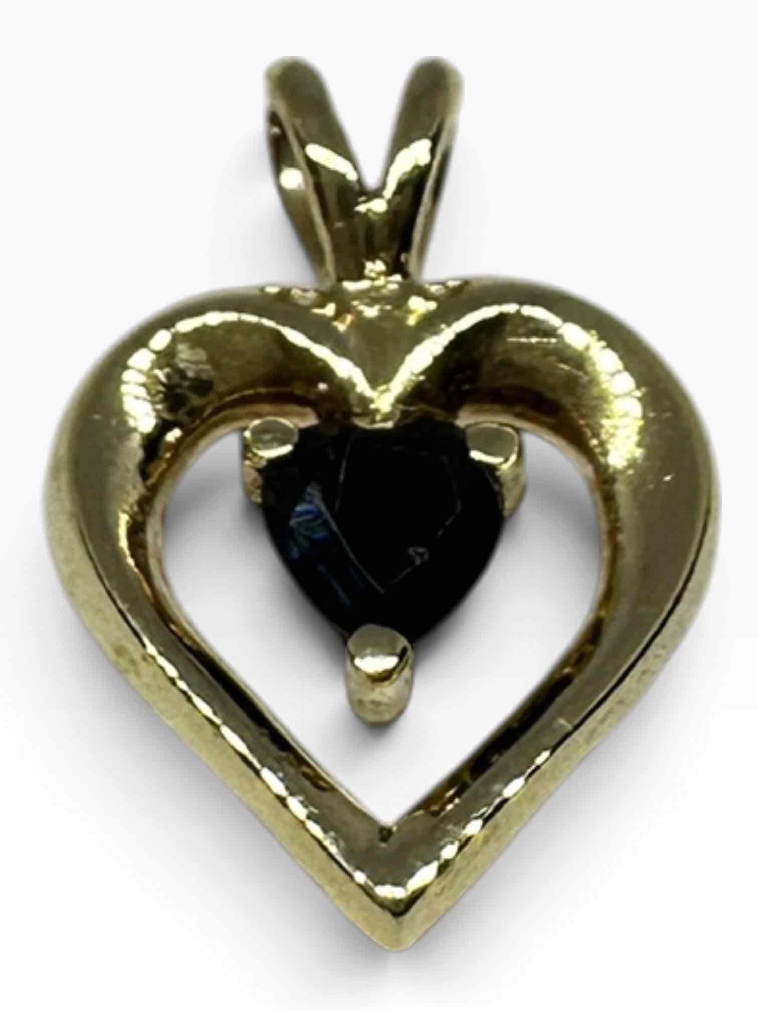 LADIES 9CT YELLOW GOLD  HEART PENDANT