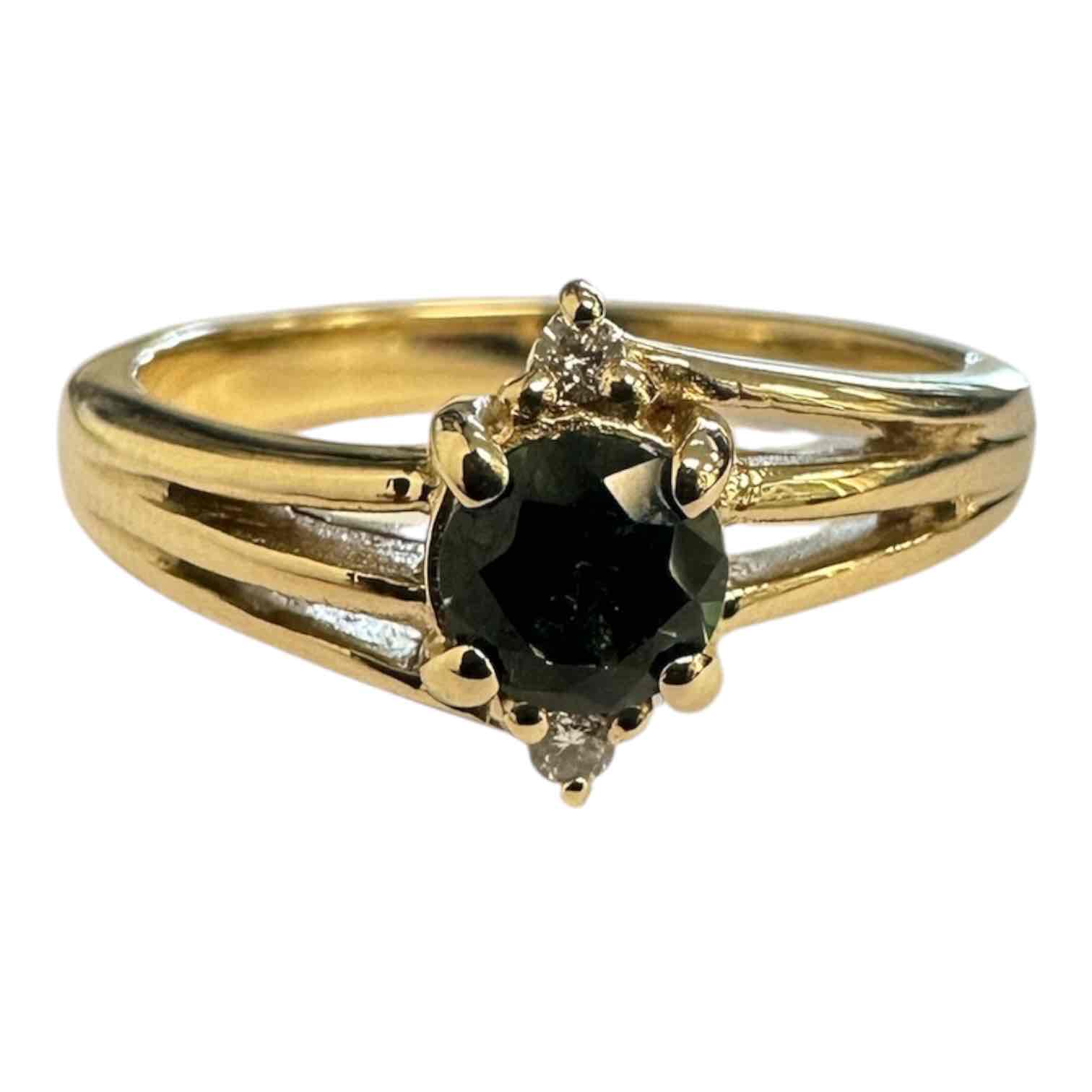 LADIES 9CT YELLOW GOLD RING 3.9GMS TDW 0.02CTS